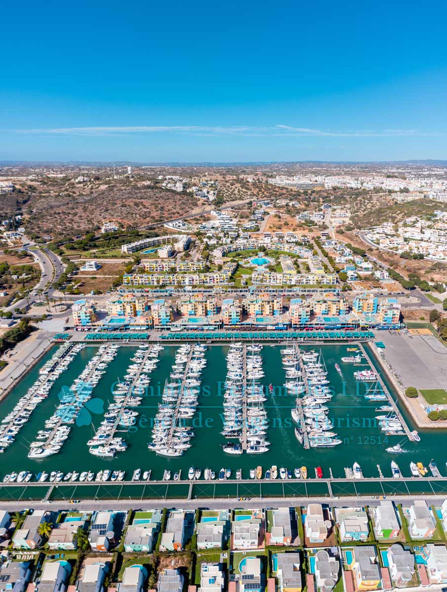 Marina de Albufeira - Transfer Caminhos Perfumados